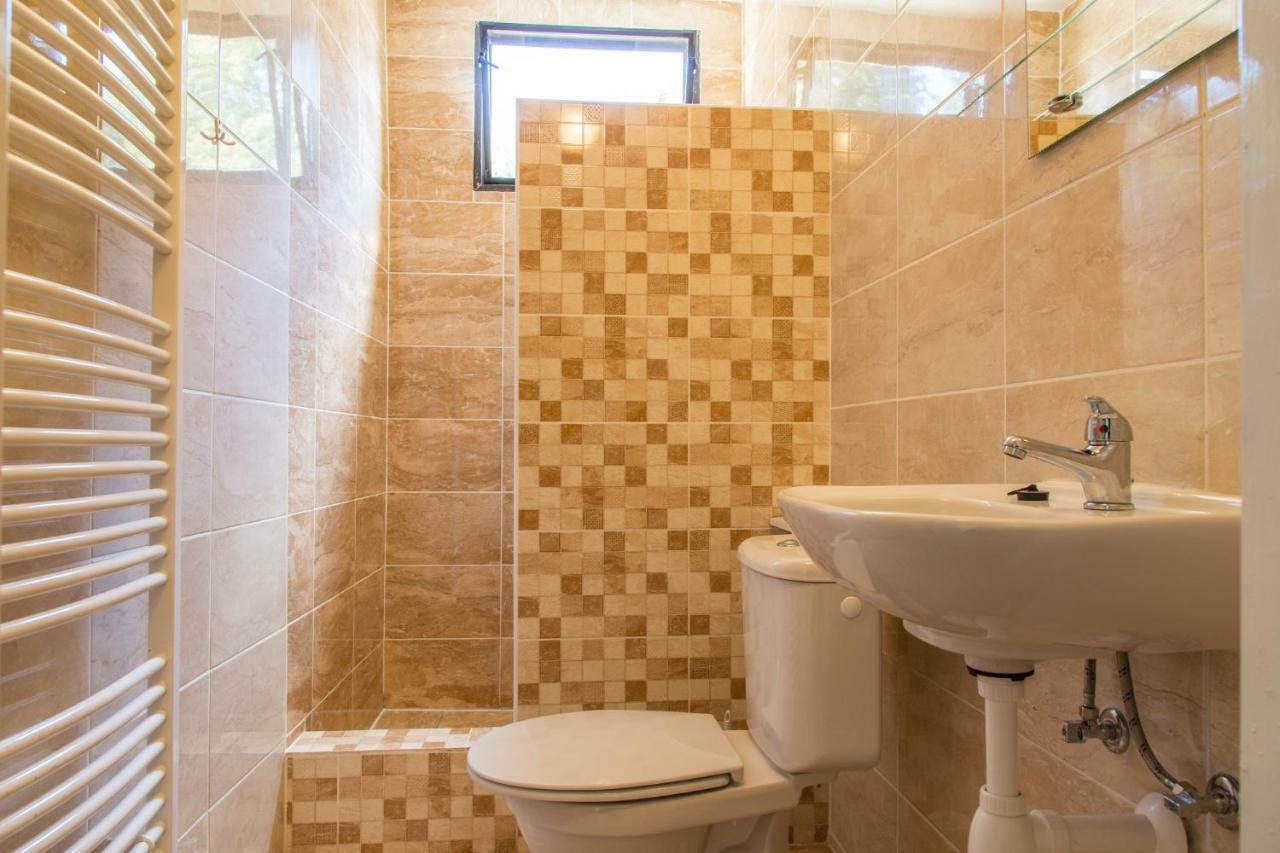 Restaurace Penzion Pod Sumarnikem Tvarozna Lhota Zewnętrze zdjęcie