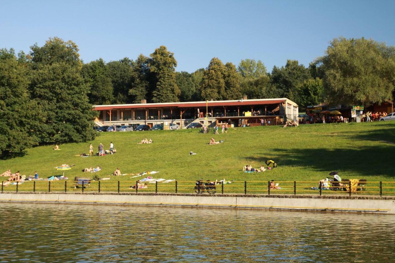 Restaurace Penzion Pod Sumarnikem Tvarozna Lhota Zewnętrze zdjęcie
